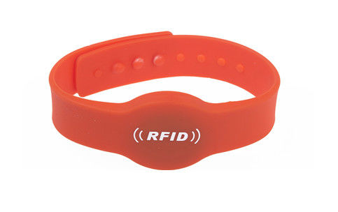 재사용할 수 있는 실리콘 RFID 칩 프로그램 가능한 손목 밴드